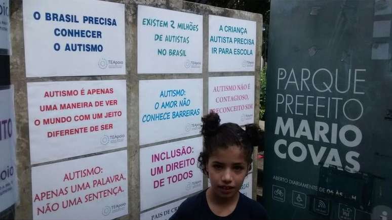 Aos oito anos e com autismo, Let&iacute;cia teve a matr&iacute;cula recusada em nove escolas
