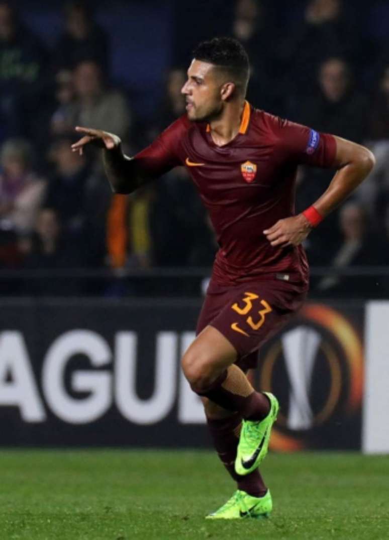 Antes emprestado pelo Palermo, Emerson foi contratado pela Roma no começo de 2017 (Foto: JOSE JORDAN / AFP)