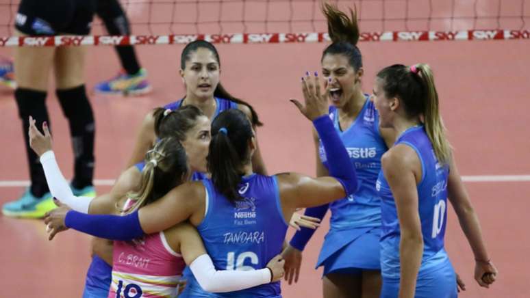 Vôlei Nestlé pode ser o primeiro finalista da Superliga feminina Célio Messias/Inovafoto/CBV