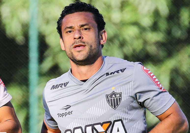 Fred foi expulso no último clássico Atlético-MG x Cruzeiro por cotovelada acertada em Manoel