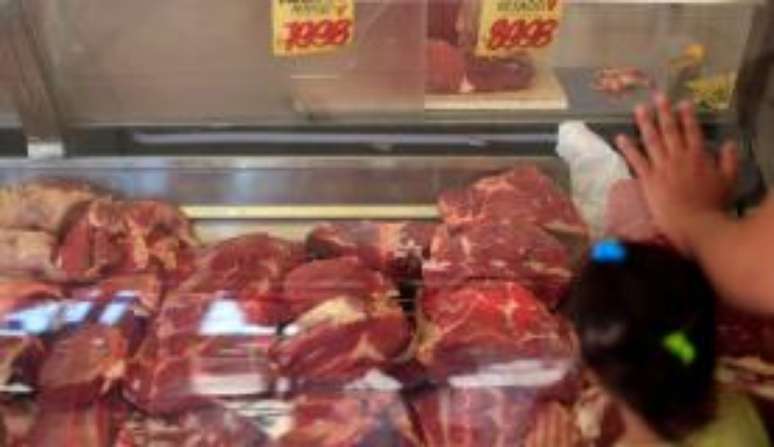 Exportações de carne brasileira chegaram a ser suspensas por alguns países 