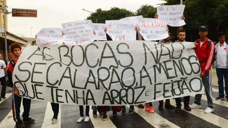 Para professor da PUC-RJ, as ruas estão em silêncio e o atual momento do país tem como protagonistas a mídia e o judiciário