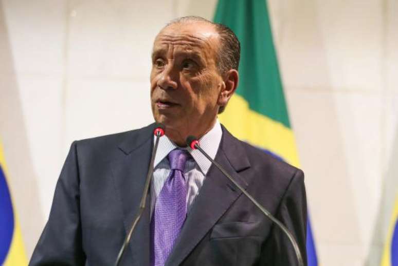 Defesa de Aloysio Nunes deseja que inquérito no Supremo Tribunal Federal seja retirado das mãos do ministro Edson Fachin e redistribuído para outro magistrado  