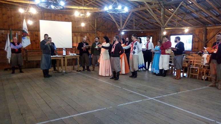Evento do Movimento Tradicionalista Gaúcho; presidente de entidade diz que cultura tradicional 'respeita e idolatra' mulher