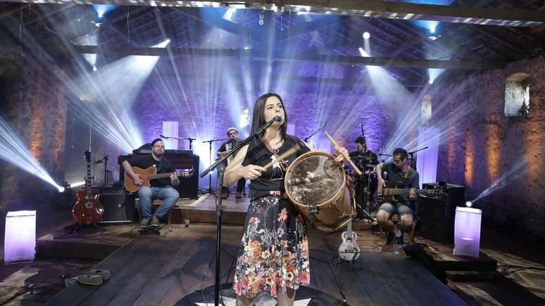 Shana Müller construiu carreira como cantora tradicionalista, e diz que passou a ficar mais atenta ao teor das canções