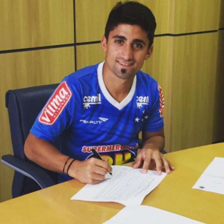 Pisano assinou com o Cruzeiro em 2016, mas nunca se firmou e já foi embora do clube (Foto: Instagram/Cruzeiro)