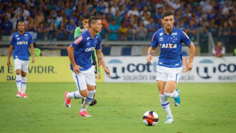 Com dois de Arrascaeta, Cruzeiro vence o América e fará a final contra o Galo (Foto: Vinnicius Silva/Raw Image)