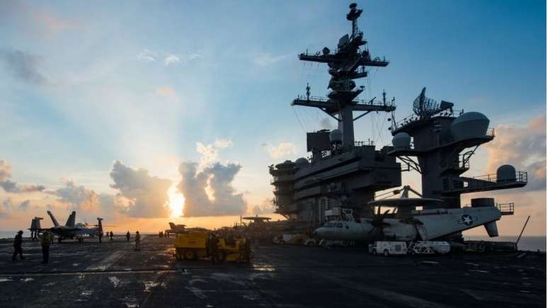 EUA enviou porta-aviões e grupo tático para a península coreana; Trump fala em "armada"
