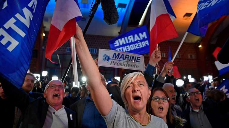 Votação de Marine Le Pen consolida ascensão do partido de extrema-direita Frente Nacional