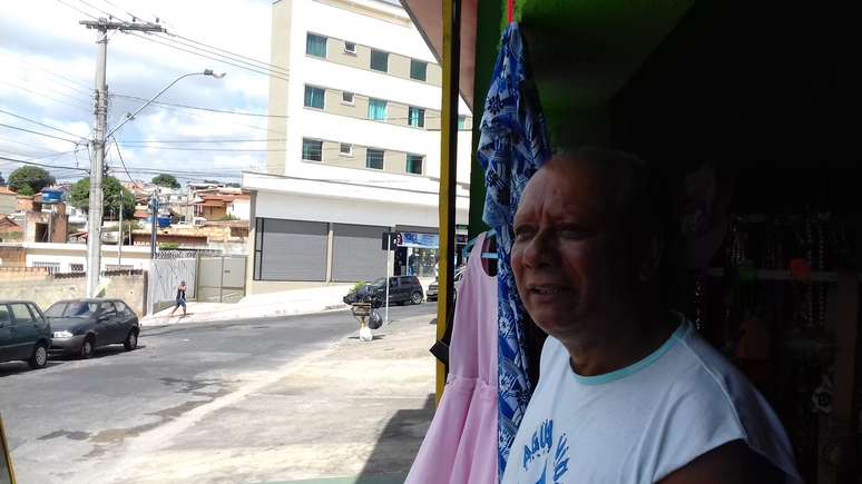 Sebasti&atilde;o Bento, morador de frente do tal "portal tridimensional"