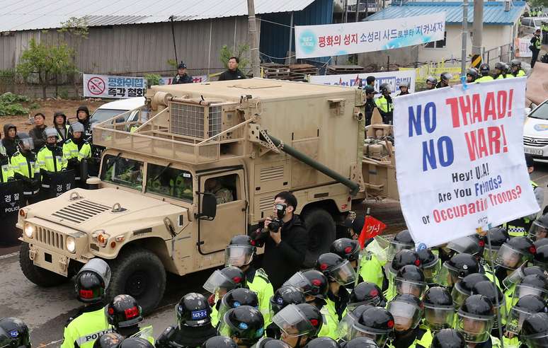 Sul-coreanos protestam contra a instalação do escudo antimísseis