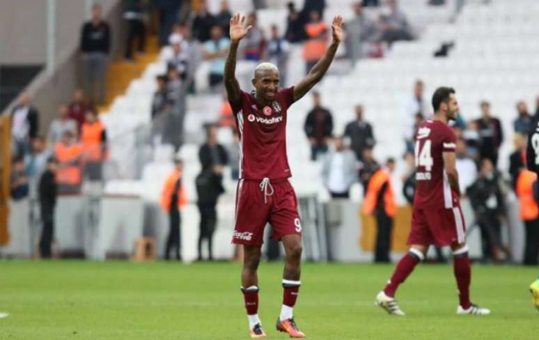 Talisca tem 14 gols na temporada (Foto: Divulgação / Besiktas)