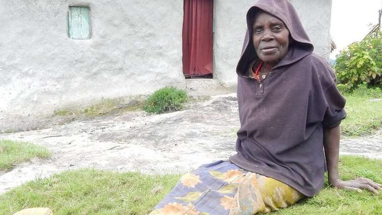 Mauda Kyitaragabirwe foi abandonada em Uganda, num lugar conhecido como 'Ilha da Punição'