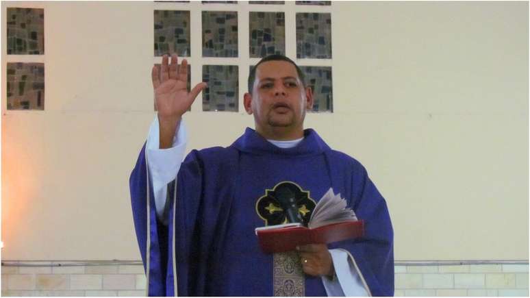 Padre Edson Barbosa, de Andradina (SP), buscou ajuda especializada para superar vício em alcool