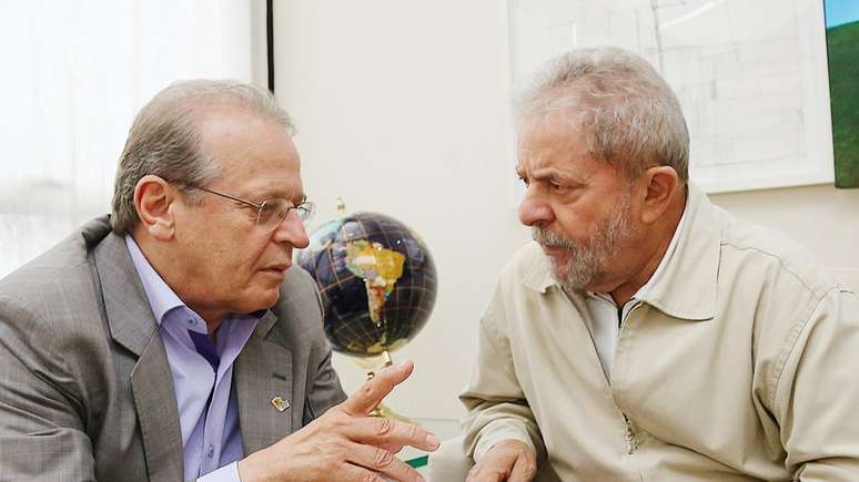 Ainda como governador do RS, em 2014, Tarso Genro se encontra com Lula; petista diz temer prisão de ex-presidente