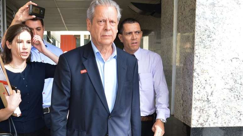 Com decisão do STF, Dirceu deve aguardar recursos em liberdade