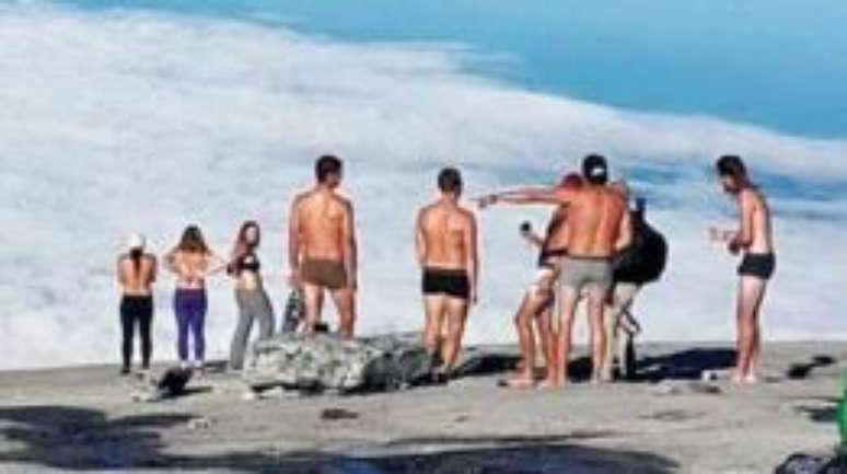 Fotos de turistas nus gerou rise na Malásia em 2015