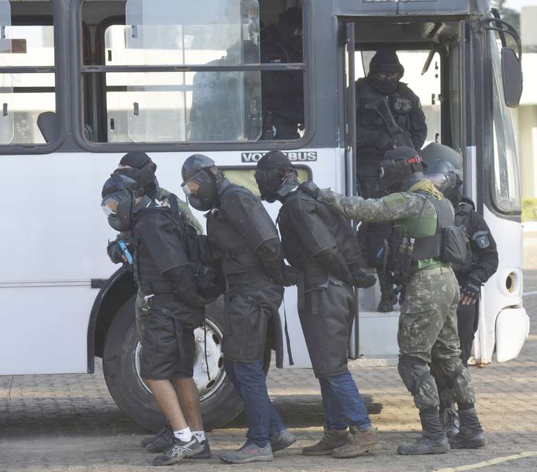 Exercício anti-terrorismo de forças especiais brasileiras