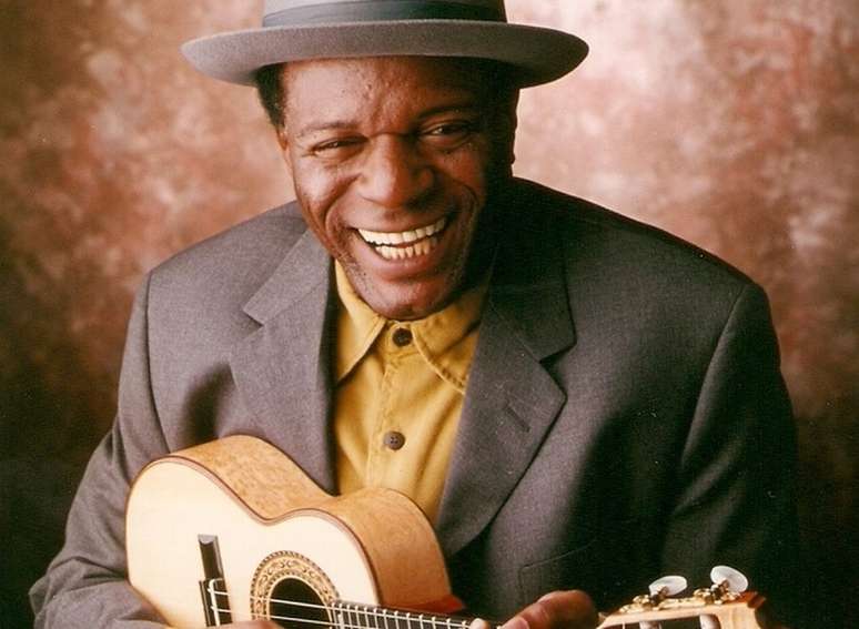 <p><span>Almir Guineto foi o fundador do grupo Fundo de Quintal</span></p>