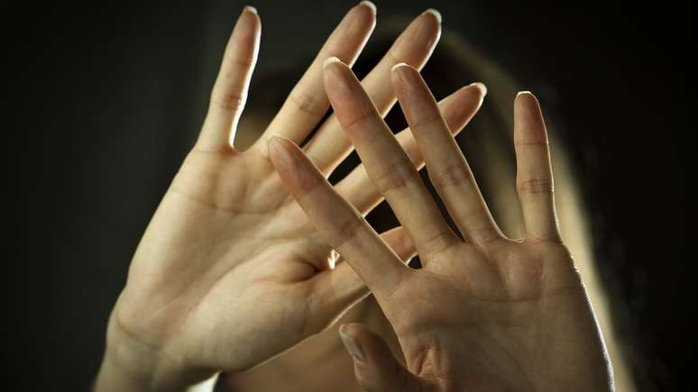 Viol&ecirc;ncia entre pessoas do mesmo sexo &eacute; mais comum do que se imagina, dizem especialistas