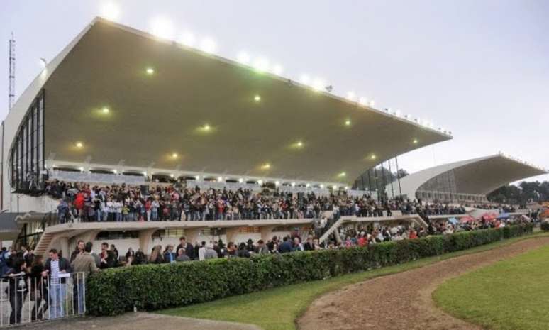 Jockey Club recebe prova de turfe com entrada gratuita