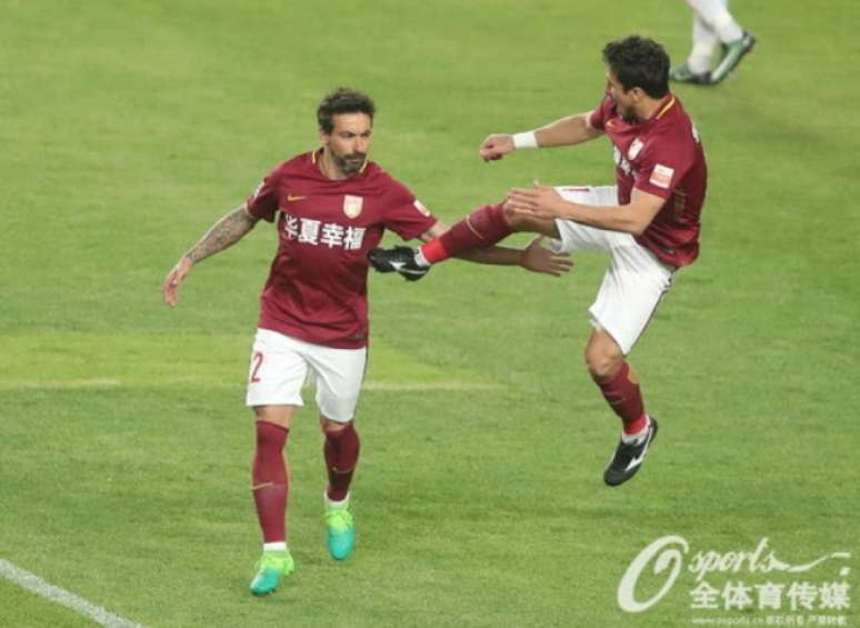 Aloísio marcou na vitória do Hebei Fortune (Foto: Reprodução / Sina.com)