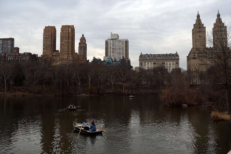 Os corpos foram encontrados flutuando em lagos do mais conhecido parque de Nova York.