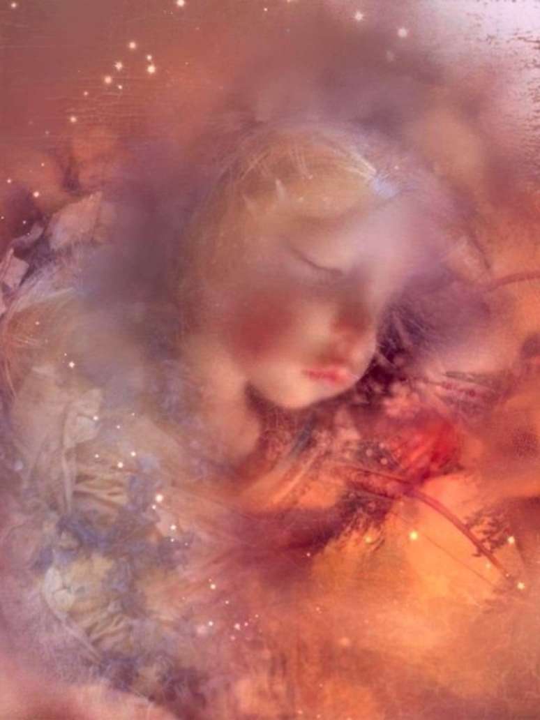 Quando foi encontrado, o corpo da crian&ccedil;a tinha mofo na mand&iacute;bula e algumas manchas brancas no l&aacute;bio inferior. A artista gr&aacute;fica retocou uma foto da crian&ccedil;a "para que Edith pare&ccedil;a bonita de novo"