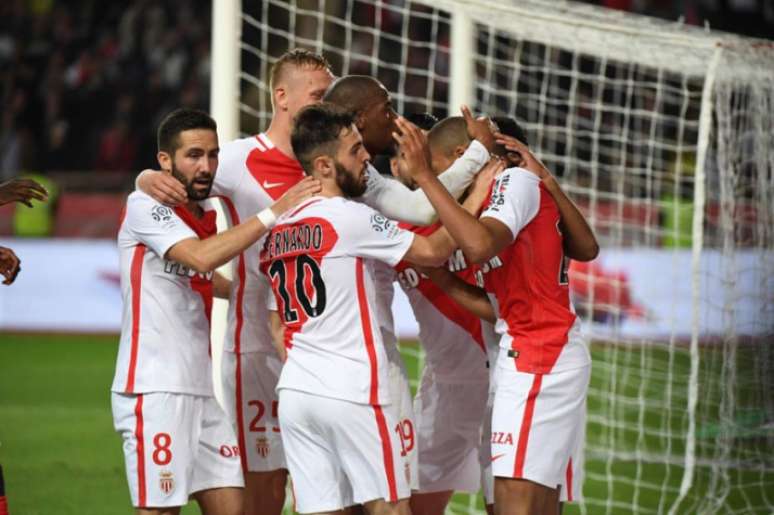 Falcao fez dois gols na vitória do Monaco (Foto: Yann Coatsaliou / AFP)