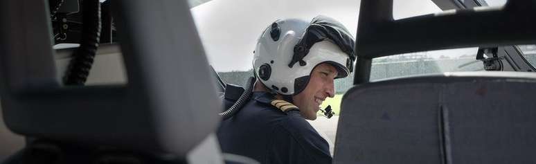 Em 2015, o príncipe William tornou-se piloto de ambulâncias na Força Aérea Britânica