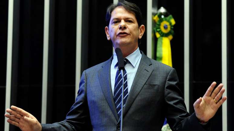 Ex-governador Cid Gomes recebeu propina para sua campanha e de seu sucessor no Ceará, diz JBS; atual governador nea.