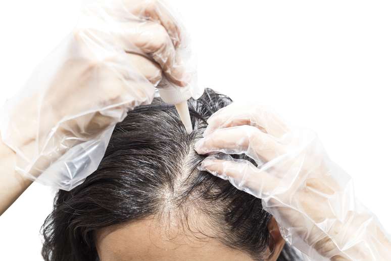 Cabelo bonito e forte nasce de um couro cabeludo saudável