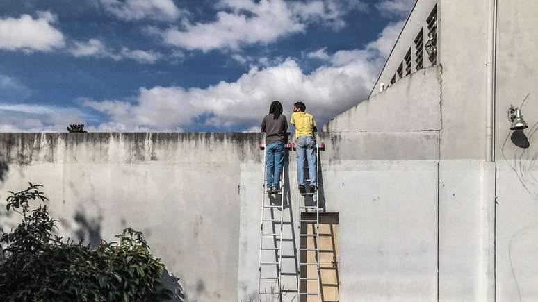 "O muro é, na verdade, um obstáculo que colocamos na relação com outro", afirma diretora do hospital