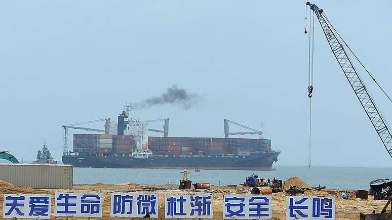 O governo do Sri Lanka outorgou o projeto do porto Colombo-Sul, previsto em US$ 1,4 bilhão, a uma companhia chinesa
