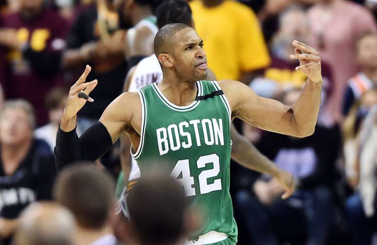 Al Horford comemora a vitória do Boston Celtics sobre o Cleveland Cavaliers
