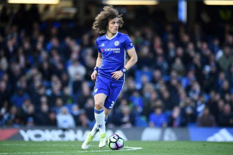 David Luiz vive a expectativa de mais um título pelo Chelsea na temporada europeia (Foto: Justin Tallis / AFP)