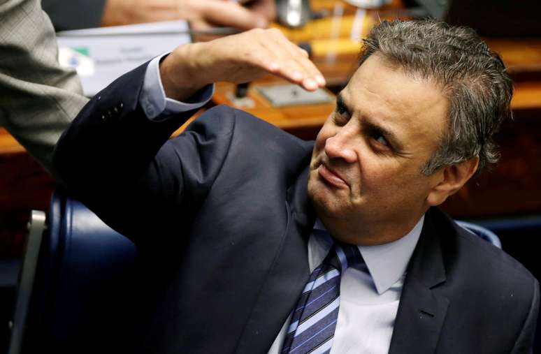 Aécio Neves (PSDB-MG) é investigado pelo suposto recebimento de R$ 2 milhões em vantagens indevidas do empresário Joesley Batista, um dos donos do grupo JBS que assinou acordo de delação premiada com a Justiça