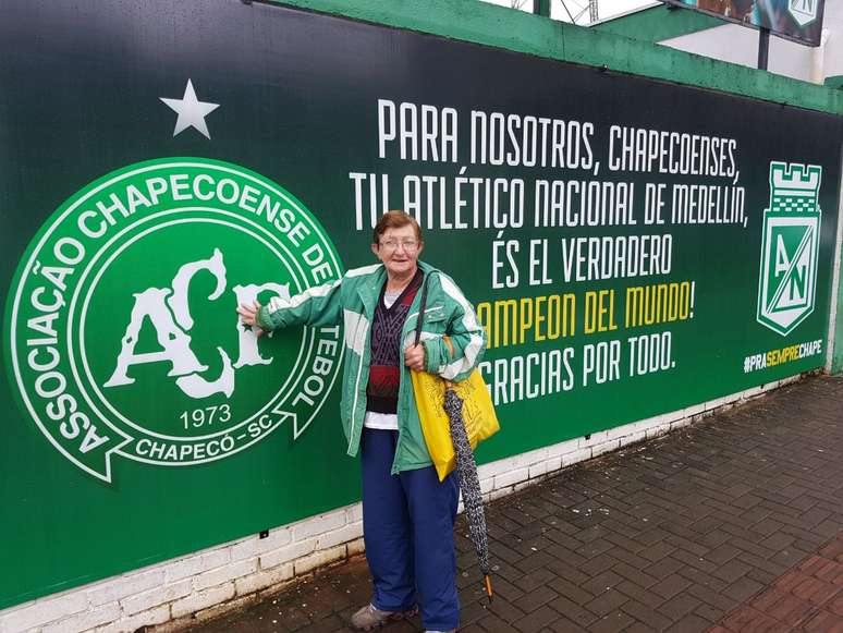 "Eu lembro todo dia. Da janela de casa, respiro fundo e digo pra mim mesma que &eacute; preciso virar a p&aacute;gina, que s&atilde;o coisas da vida. &Eacute; uma luta di&aacute;ria", diz a aposentada Noeli Jaknil