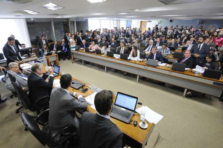 Comissão de Assuntos Econômicos faz acordo para dar andamento às votações da reforma trabalhista