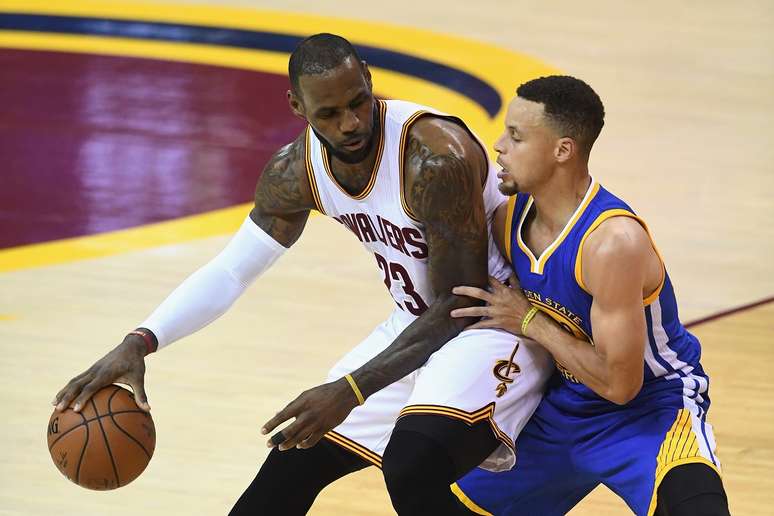 Lebron James, do Cleveland Cavaliers, e Stephen Curry, do Golden State Warriors, se encontram novamente na decisão do título da NBA