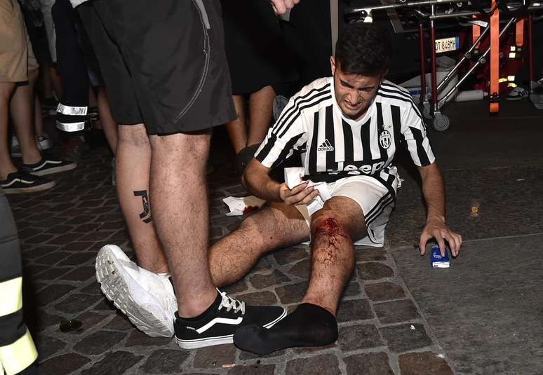 Homem fica ferido durante confusão entre torcedores da Juventus em Turim