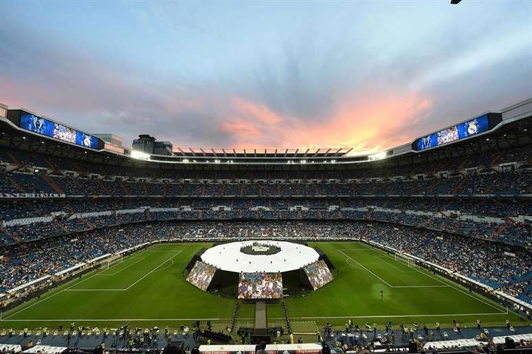 Vista do Santiago Bernabéu, local do fim da festa do Real Madrid