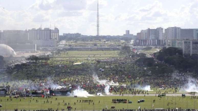 Ato em maio em Bras&iacute;lia por elei&ccedil;&otilde;es diretas e pela sa&iacute;da do presidente Michel Temer; mobiliza&ccedil;&atilde;o &eacute; extens&atilde;o do conflito que levou &aacute; queda de Dilma, avalia Jos&eacute; Murilo de Carvalho