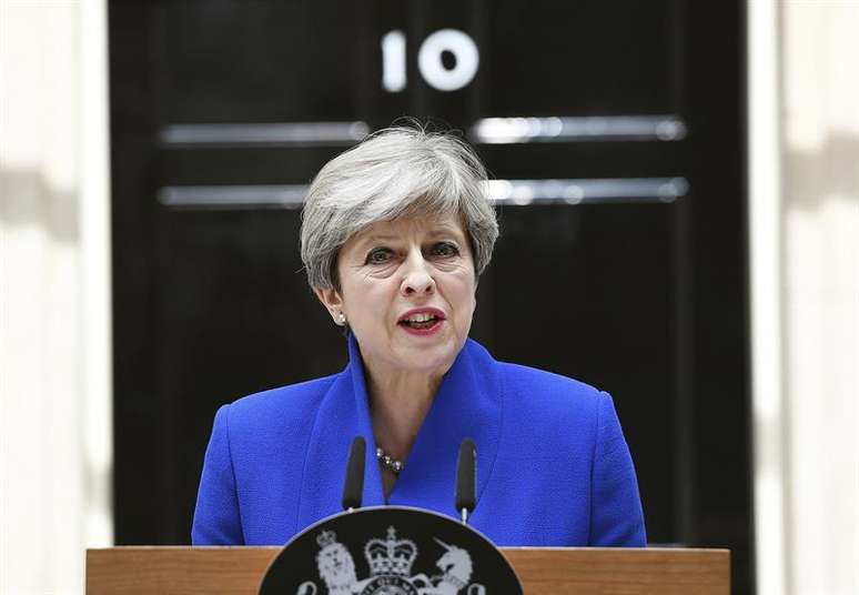 Theresa May convocou eleições antecipadas para tentar reforçar sua autoridade durante as negociações do Brexit 