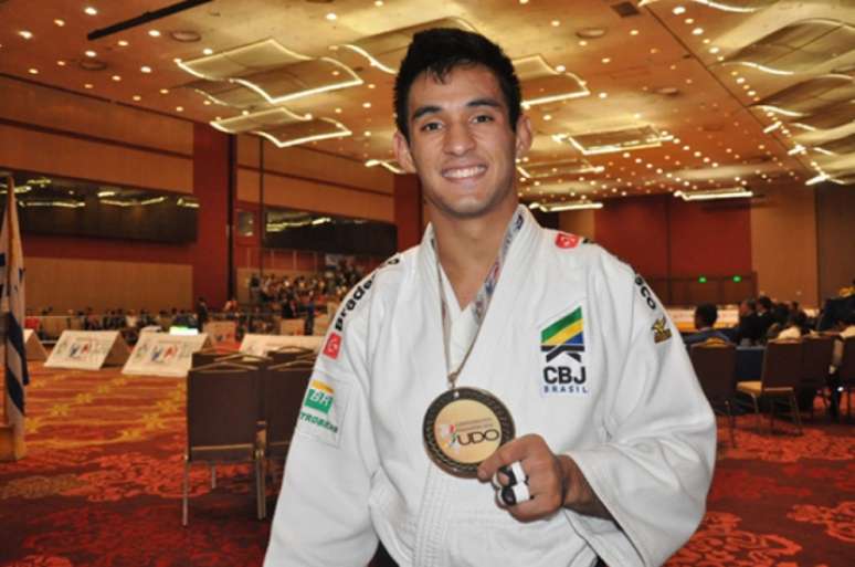 Eric Takabatake conquistou o ouro no Pan-Americano de judô na categoria ligeiro Divulgação/CBJ