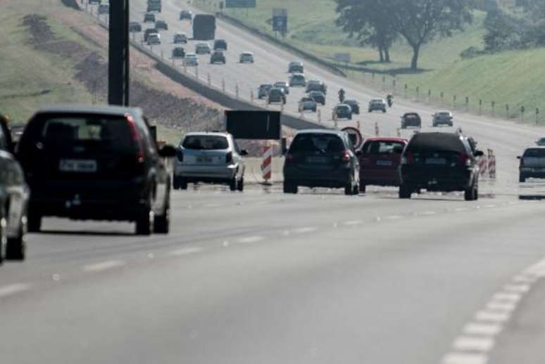 Aproximadamente 1,9 milhão de veículos devem deixar a Região Metropolitana de São Paulo no fim de semana prolongado do feriado de Corpus Christi, segundo a Agência de Transporte do Estado de São Paulo 