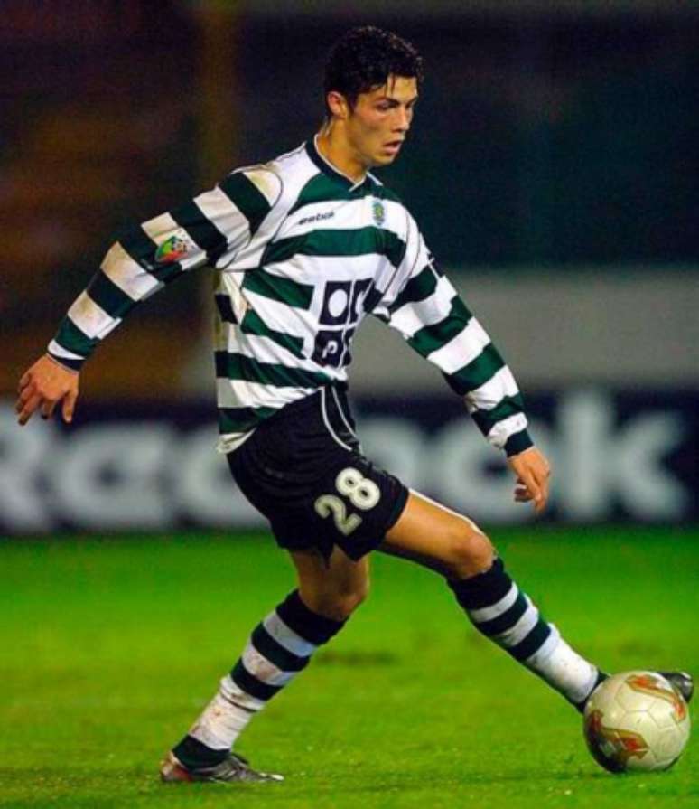 Cristiano Ronaldo, ainda jovem, atuando pelo Sporting (Foto: Divulgação)