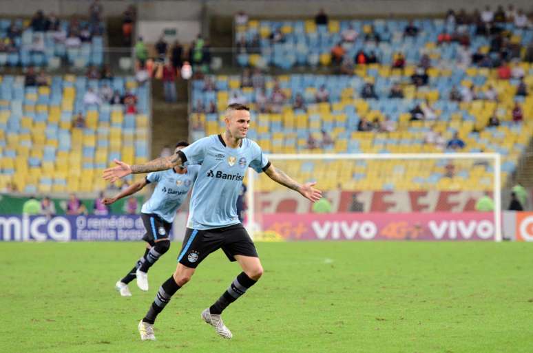 Luan comemora seu gol