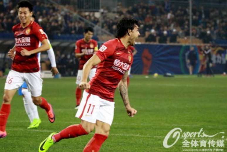Goulart tem dez gols na Super Liga Chinesa (Foto: Reprodução)