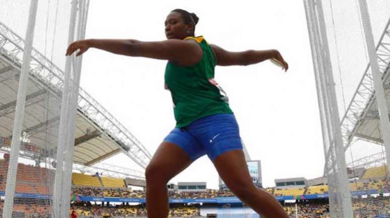 Andressa Oliveira de Morais estabeleceu um novo recorde sul-americano, 64,68m (Foto: Reprodução)